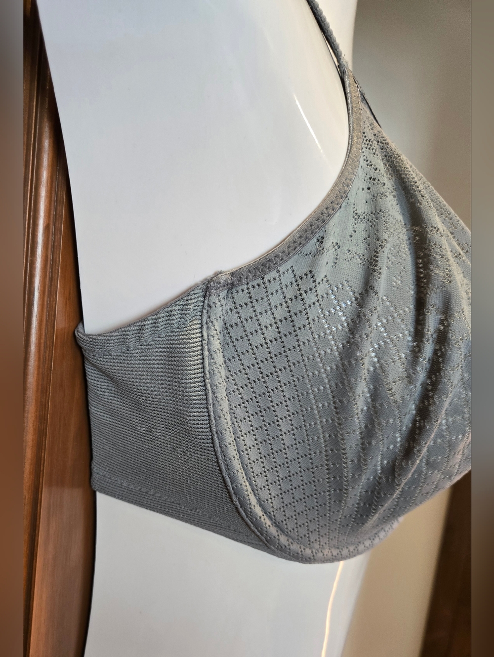 Wacoal Grayish Blue Lace-Overlay Full Coverage Minimizer Bra - Picture 3 of 5
